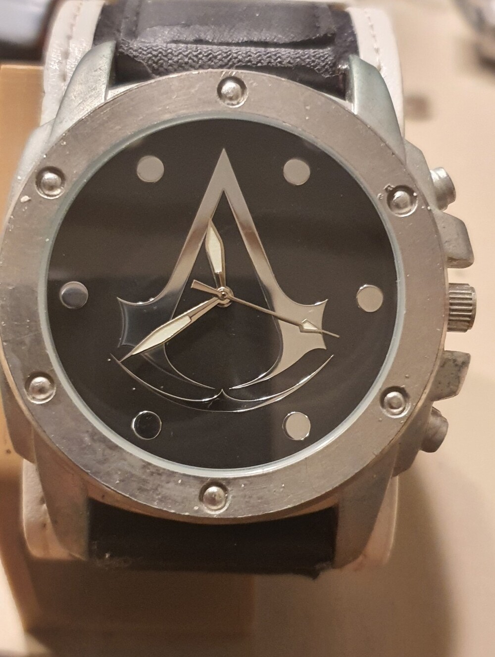 Assassin's Creed Silver/Black Leather Wideband Men's Watch